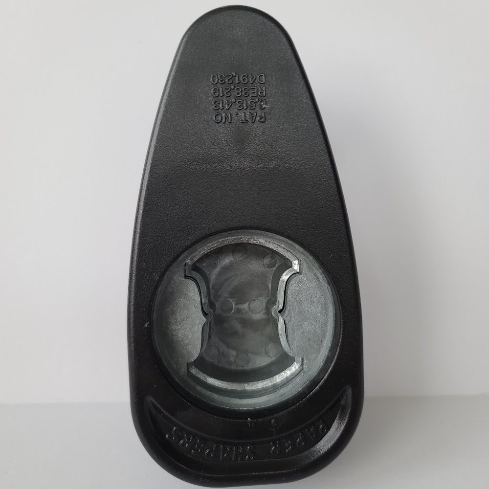 💕SOLD💕Stampin'Up! ROUND TAB PUNCH - Whale Tail - Picture 3 of 3